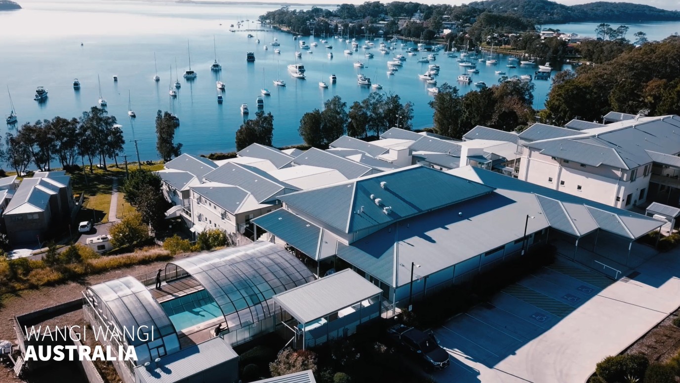 Pooltak vid en charmig plats i Wangi Wangi, Australien.